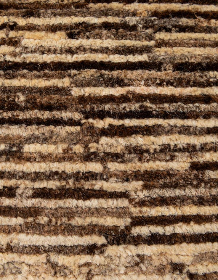 Detail image of 6' 5 x 9'  Hand Knotted Darya Wool Rug