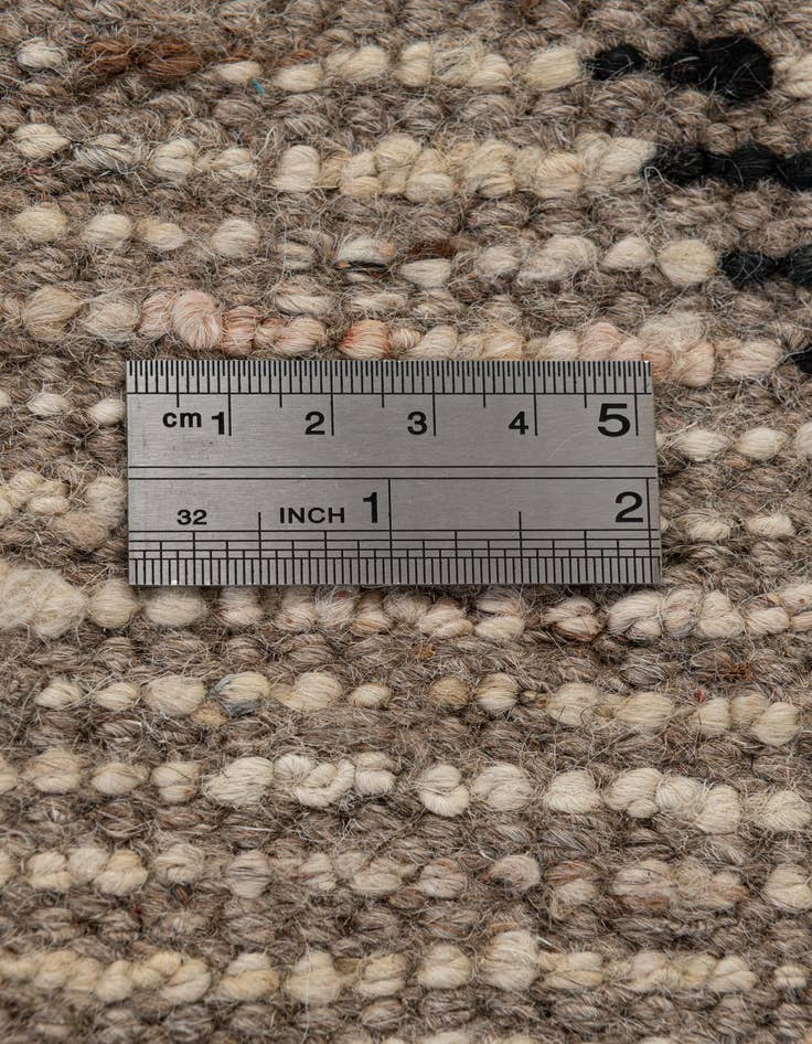 Detail image of 6' 8 x 9' 11  Hand Knotted Darya Wool Rug