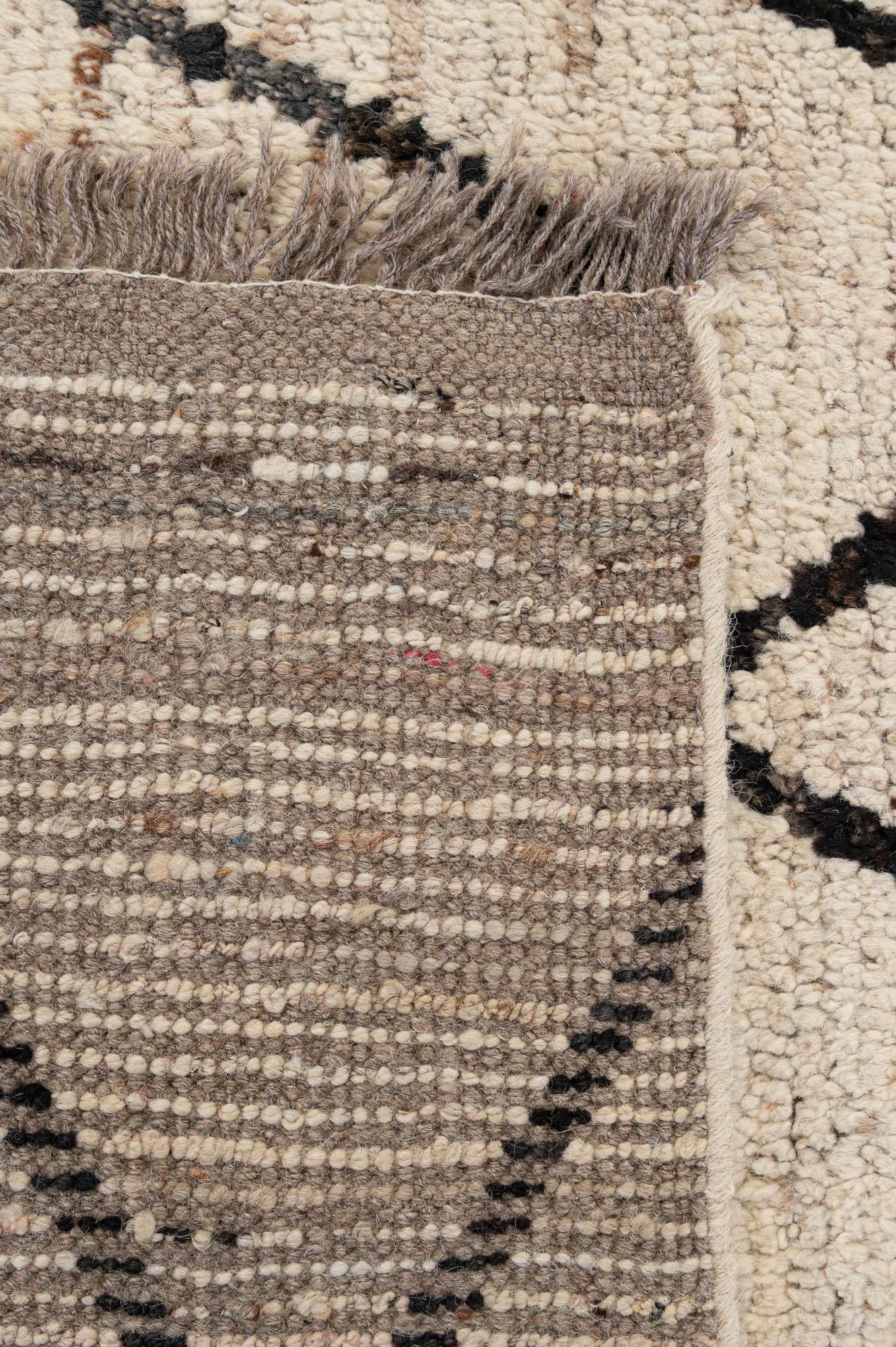 6' 8 x 9' 11 Hand Knotted Darya Wool Rug