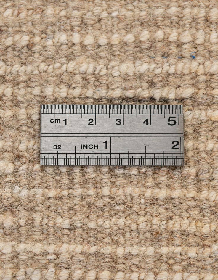 Detail image of 6' 10 x 10'  Hand Knotted Darya Wool Rug