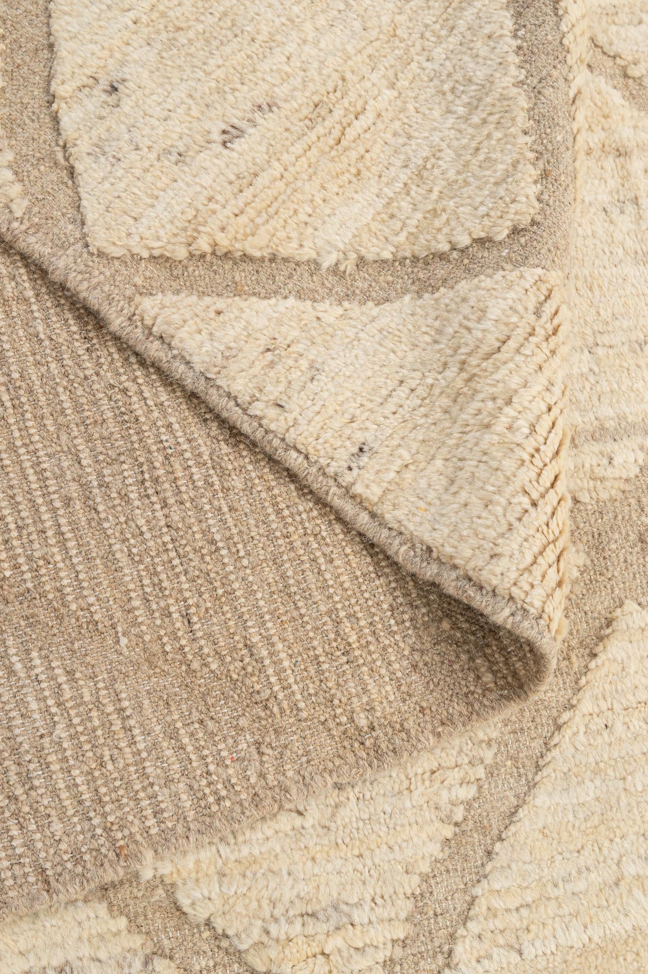 6' 1 x 9' 4 Hand Knotted Darya Wool Rug