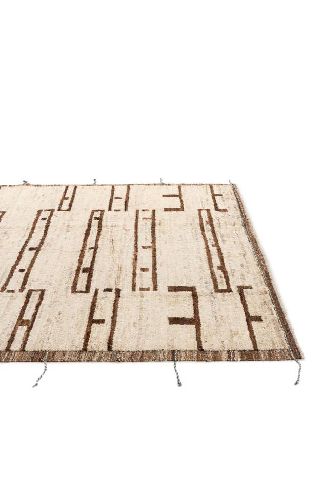 Detail image of 7' x 9' 11 Hand Knotted Darya Wool Rug