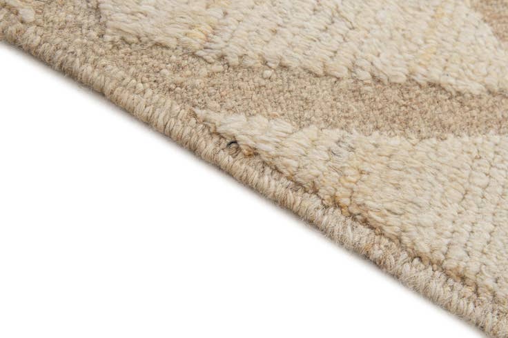Detail image of 7' x 9' 11 Hand Knotted Darya Wool Rug