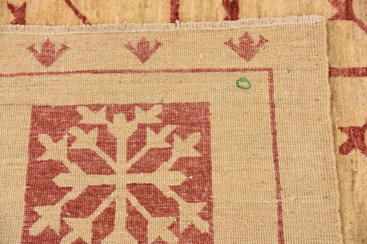 Detail image of 6' 2 x 7' 3 Hand Knotted Darya Rug