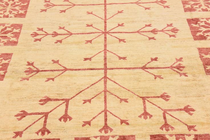 Detail image of 6' 2 x 7' 3 Hand Knotted Darya Rug