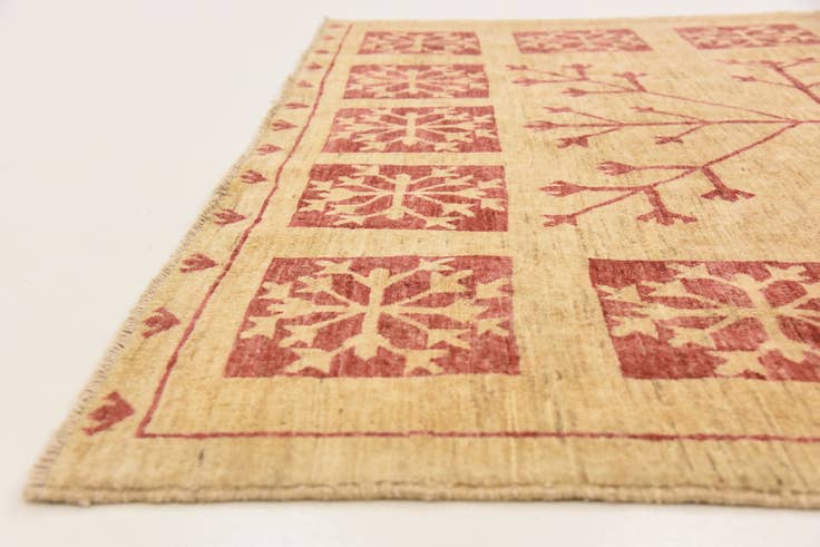 Detail image of 6' 2 x 7' 3 Hand Knotted Darya Rug