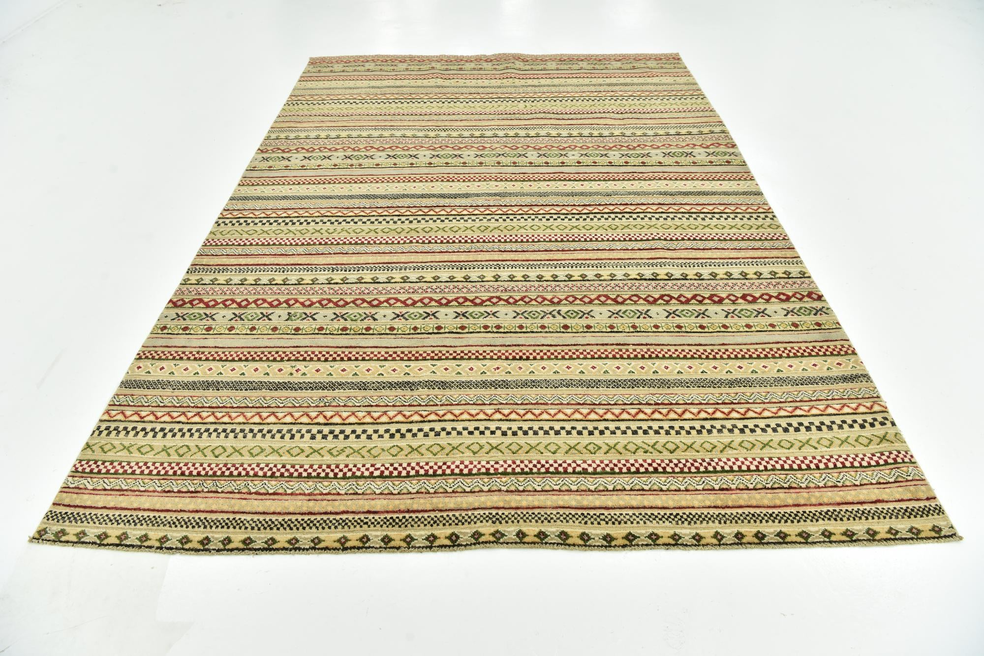 6' 10 x 9' 10 Hand Knotted Darya Rug