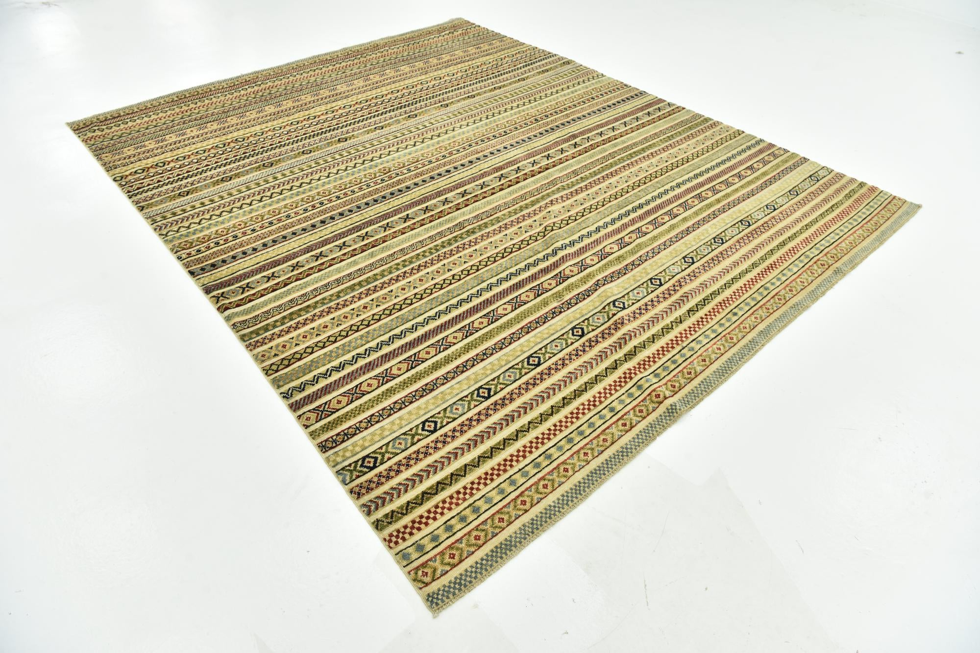 8' x 9' 8 Hand Knotted Darya Rug