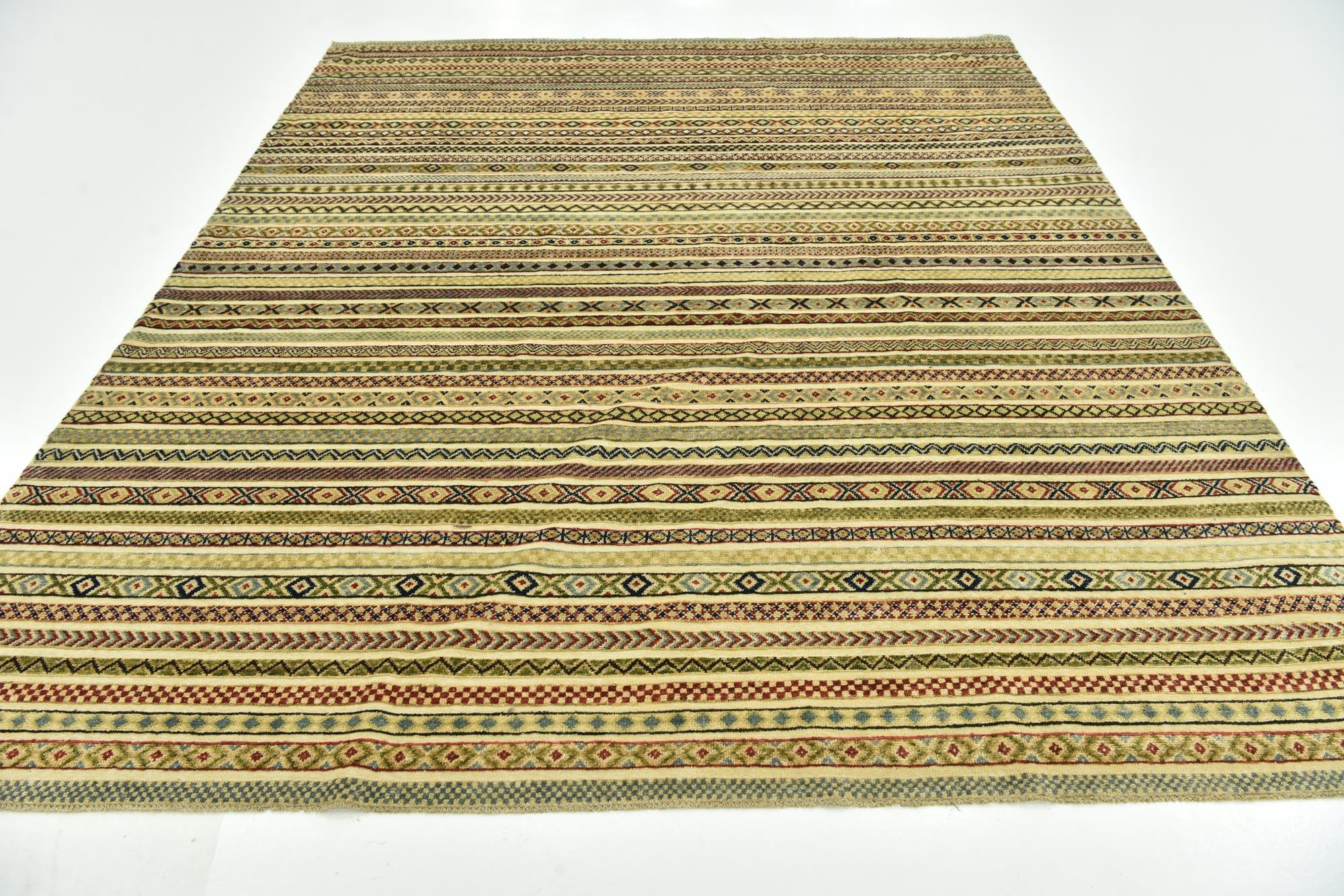 8' x 9' 8 Hand Knotted Darya Rug
