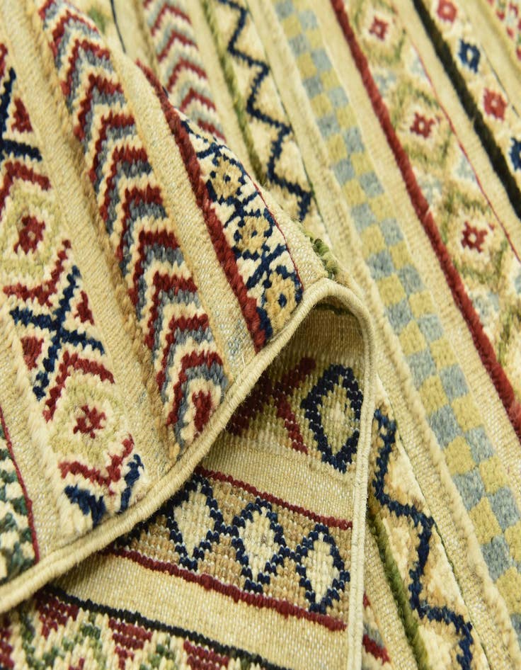 Detail image of 8' x 9' 8  Hand Knotted Darya Rug