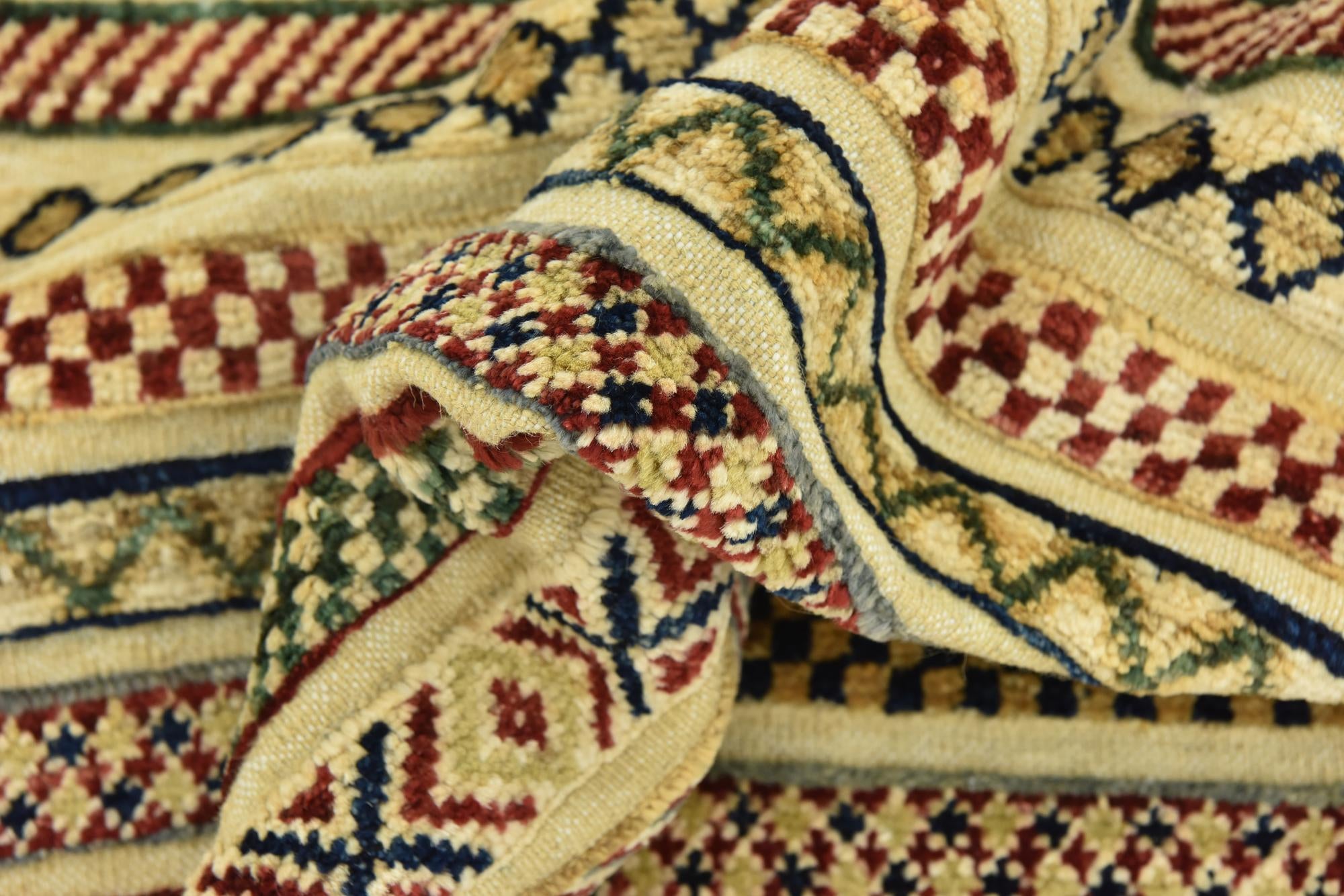 8' x 9' 8 Hand Knotted Darya Rug