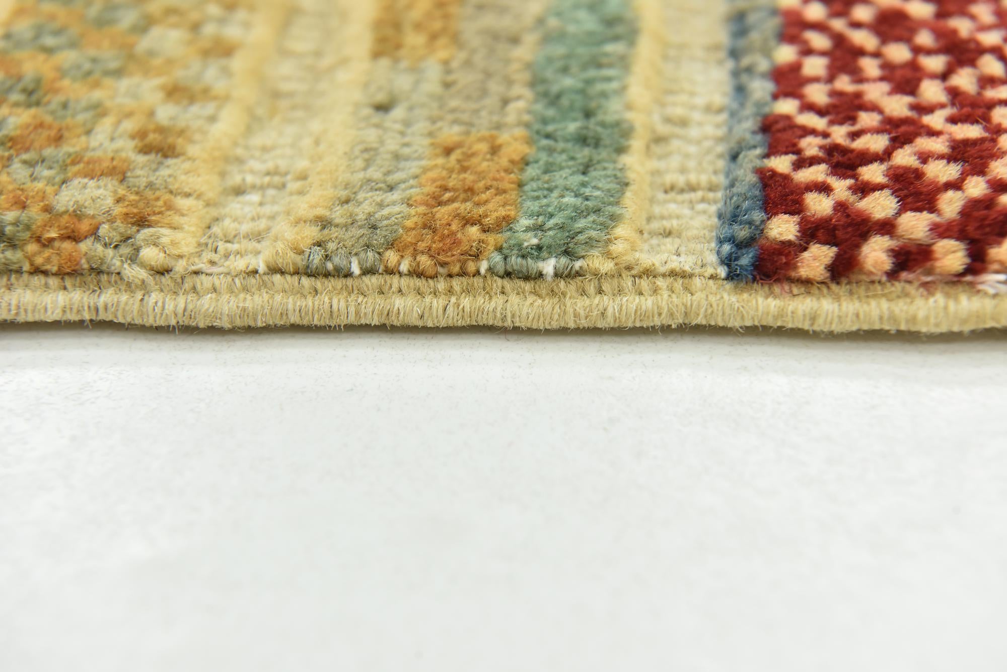3' 6 x 5' 8 Hand Knotted Darya Rug