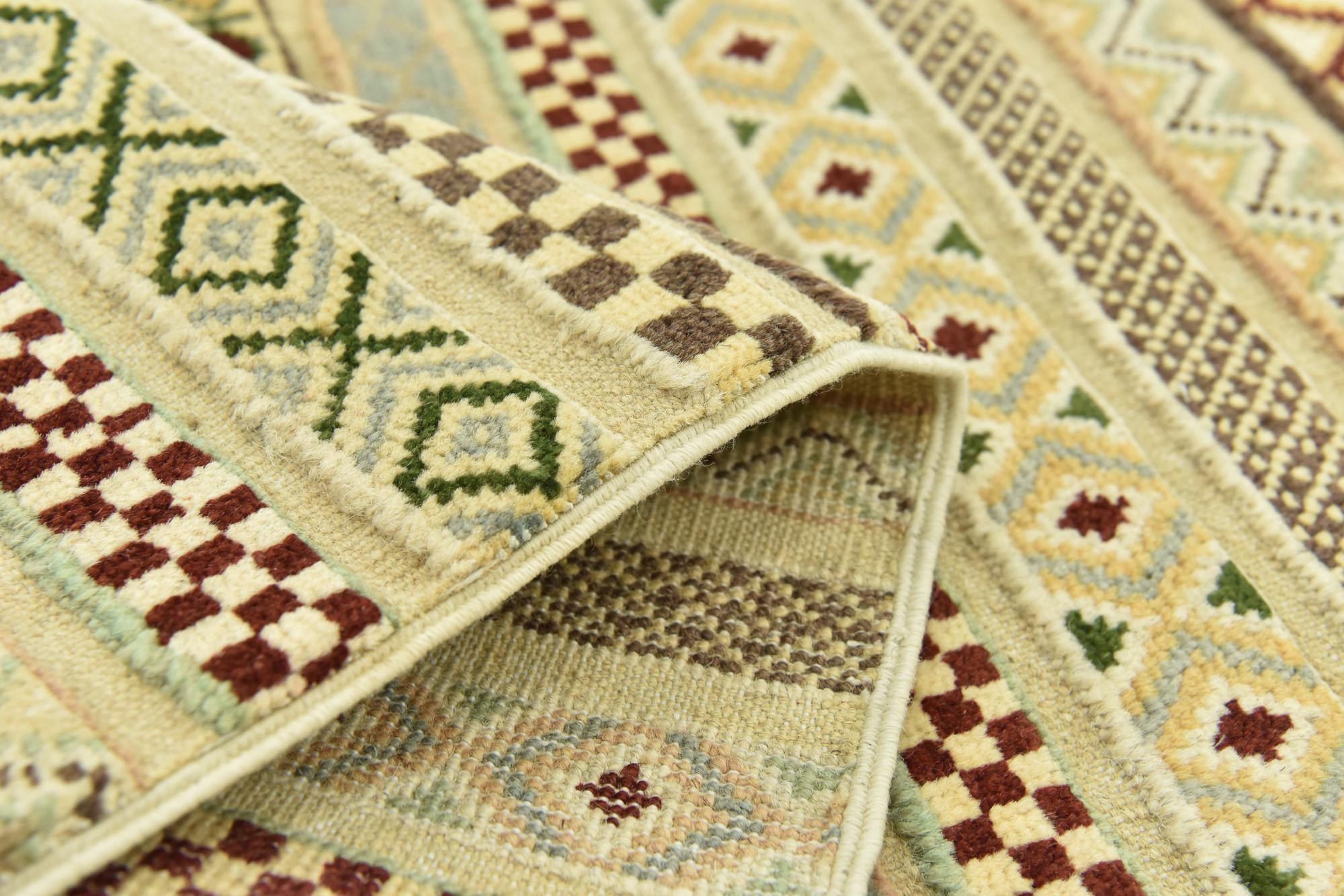 3' 3 x 5' Hand Knotted Darya Rug