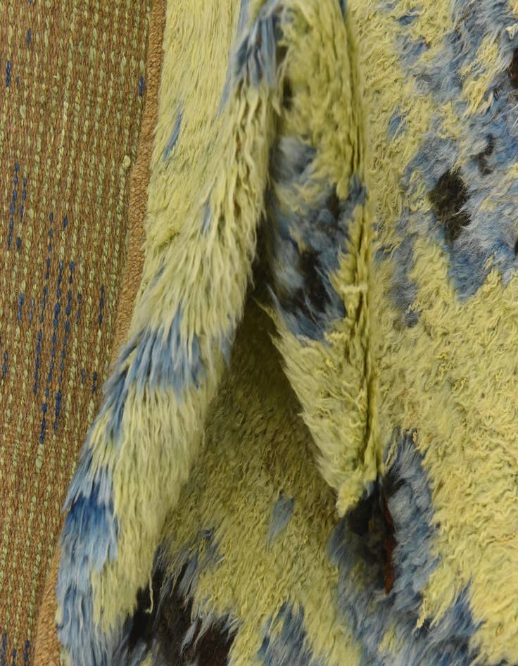 Detail image of 4' 10 x 6'  Hand Knotted Darya Wool Rug