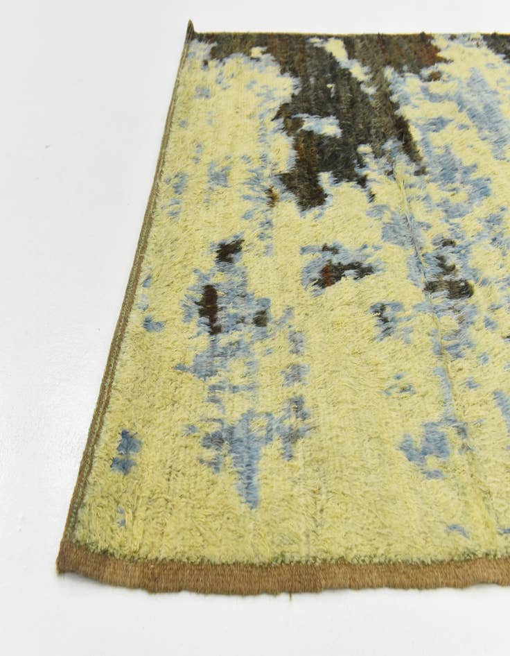Detail image of 4' 10 x 6'  Hand Knotted Darya Wool Rug