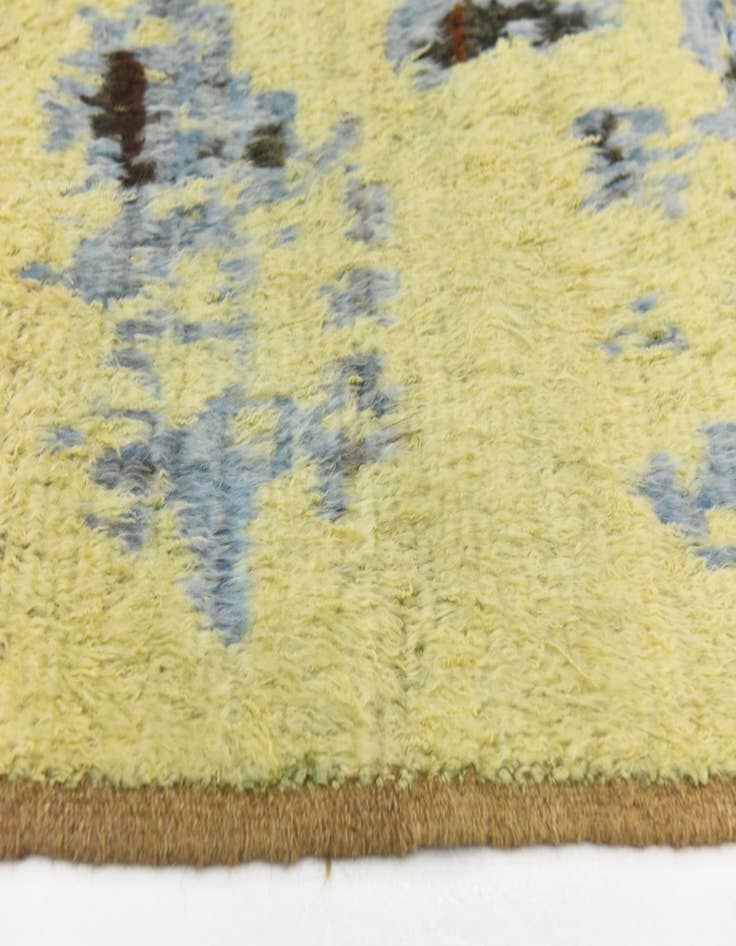 Detail image of 4' 10 x 6'  Hand Knotted Darya Wool Rug