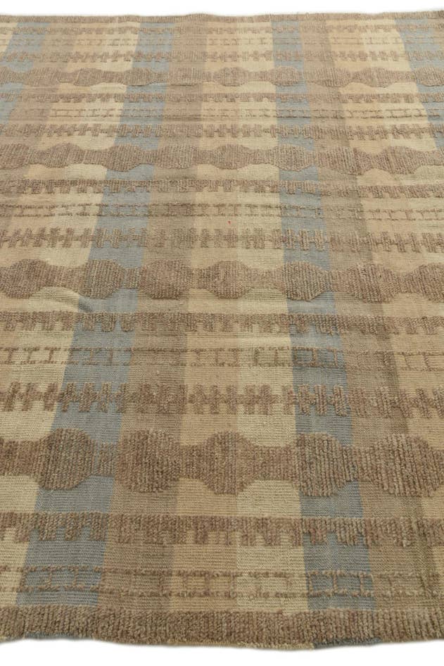 Detail image of 8' x 10' 7 Hand Knotted Darya Wool Rug