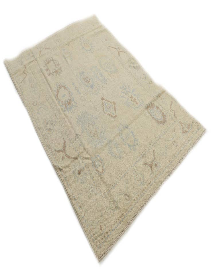 Detail image of 4' 8 x 6' 9 Hand Knotted Darya Wool Rug