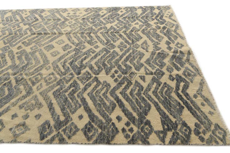 Detail image of 8' 1 x 10' 4 Hand Knotted Darya Wool Rug