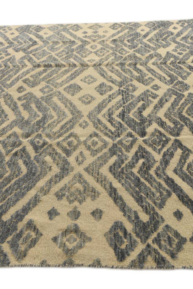 Detail image of 8' 1 x 10' 4 Hand Knotted Darya Wool Rug