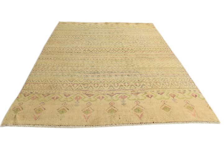 7' 9 x 9' Hand Knotted Darya Wool Rug