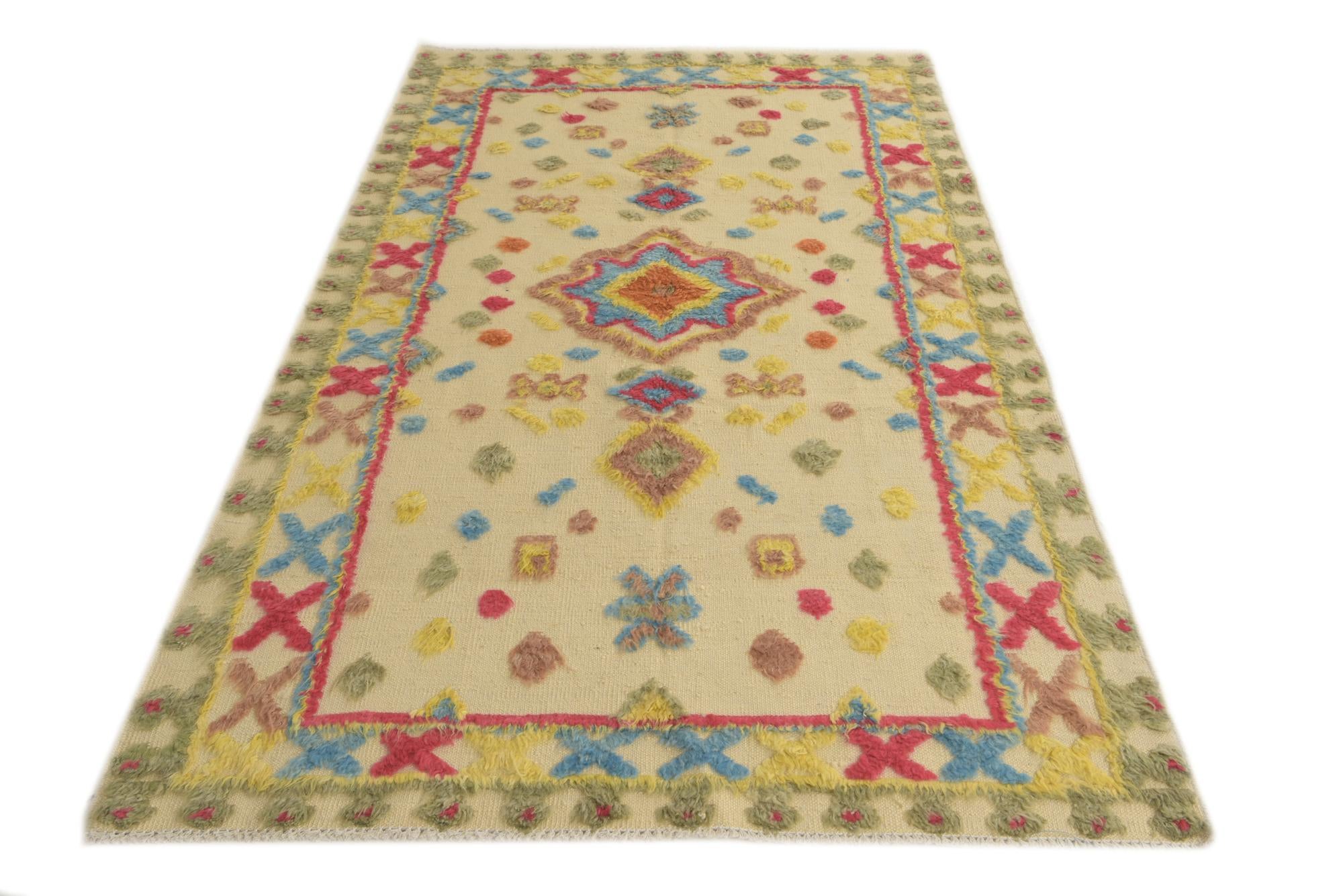 5' x 8' 4 Hand Knotted Darya Wool Rug