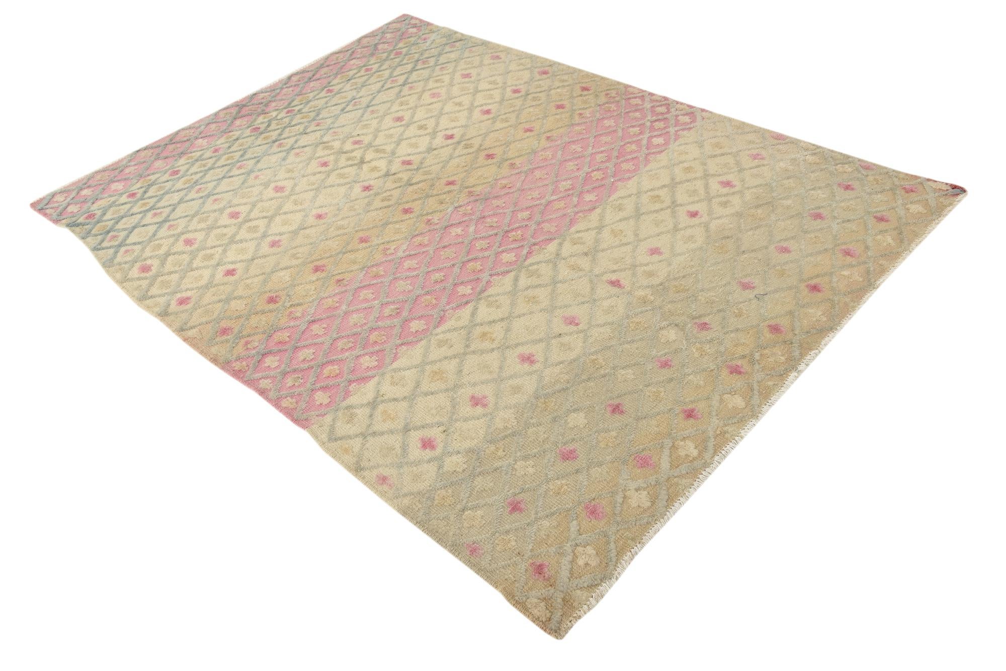 5' x 7' Hand Knotted Darya Wool Rug