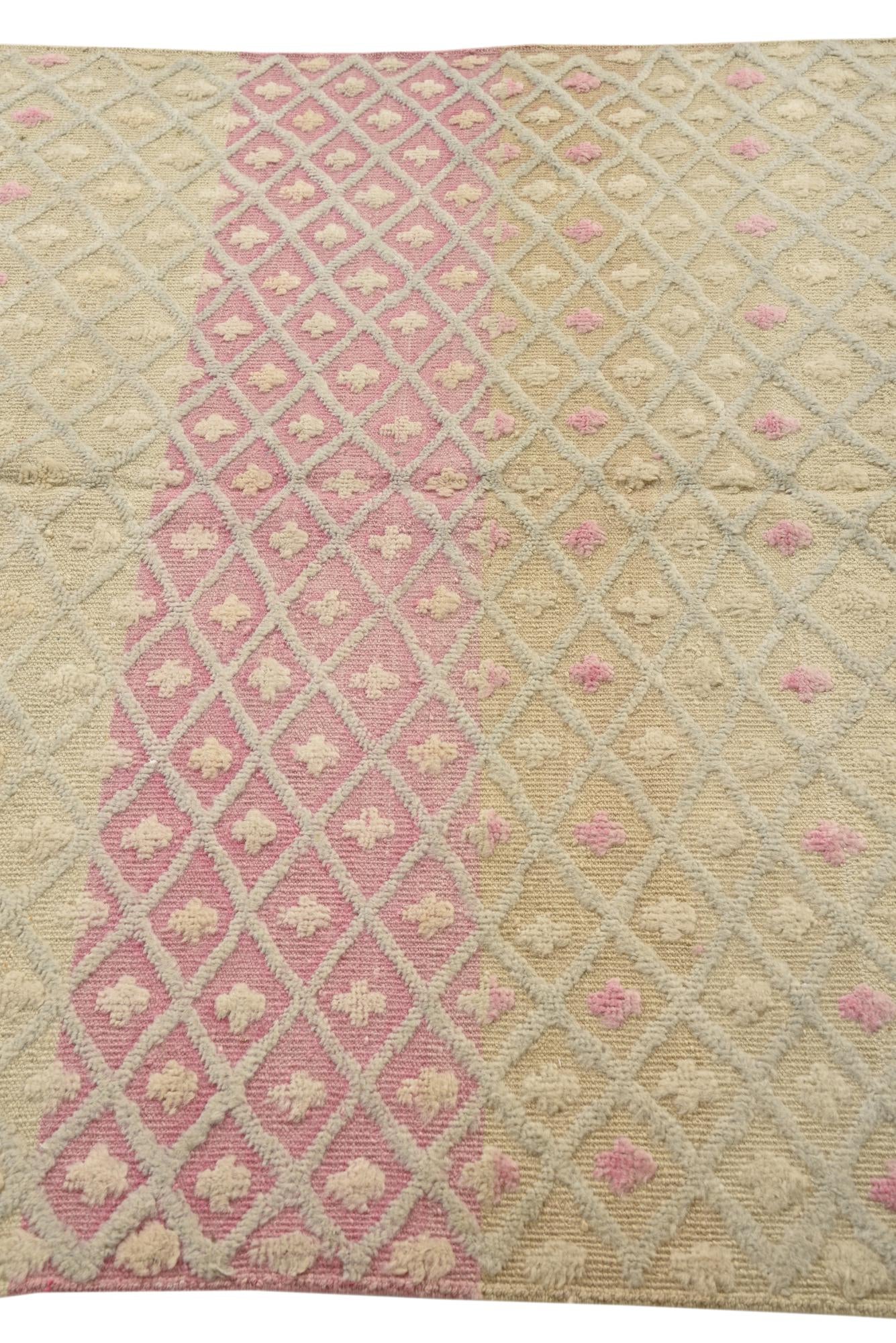 5' x 7' Hand Knotted Darya Wool Rug