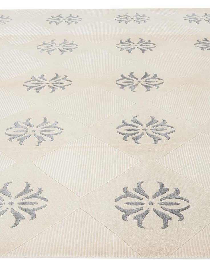 Detail image of 8' 1 x 10' 4  Hand Knotted Darya Wool Rug