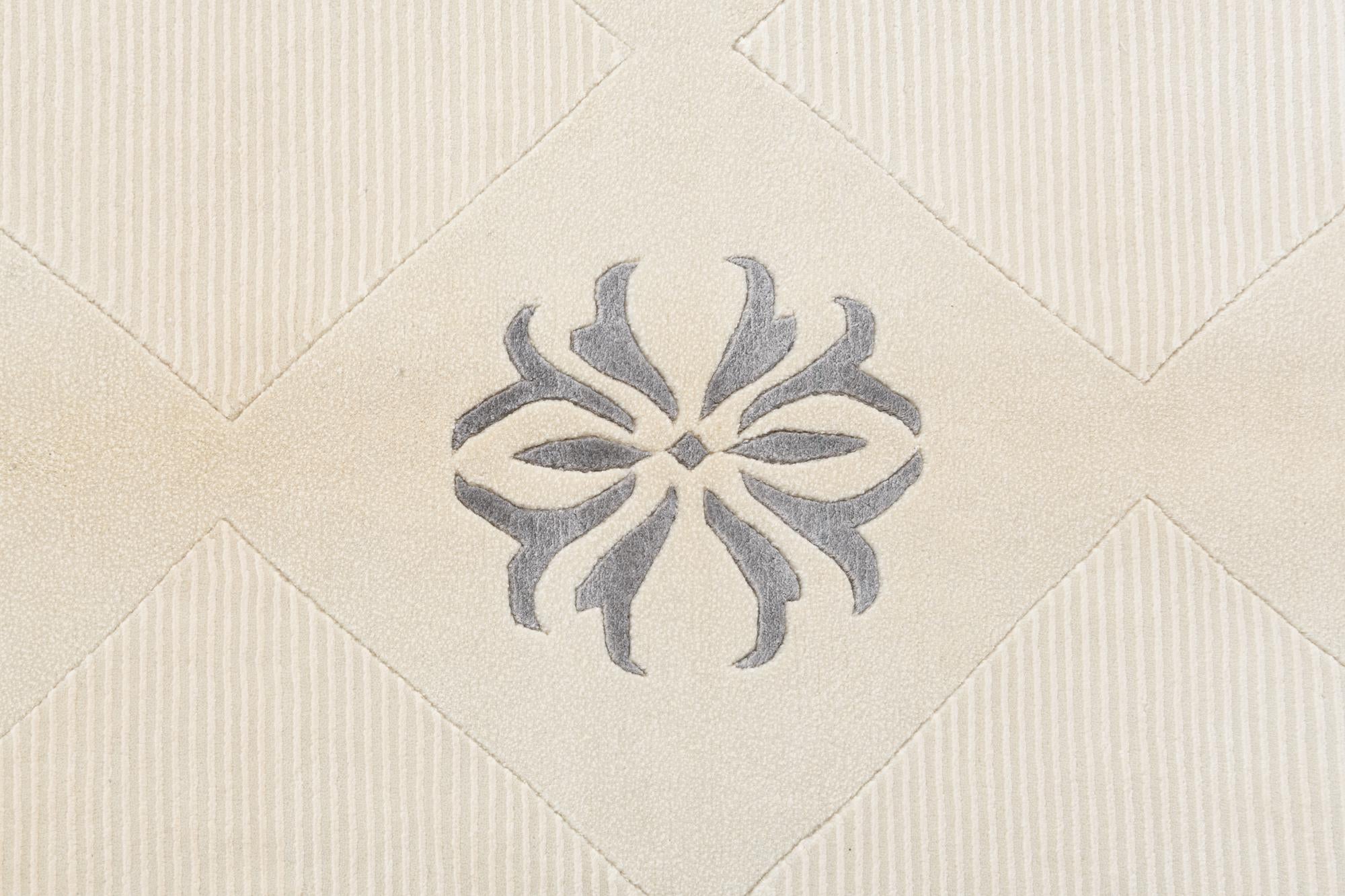 8' 1 x 10' 4 Hand Knotted Darya Wool Rug