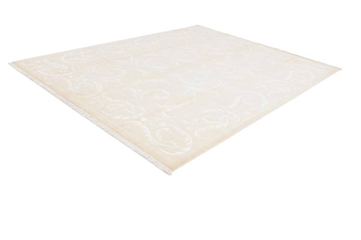 Detail image of 7' 10 x 9' 10 Hand Knotted Darya Wool Rug