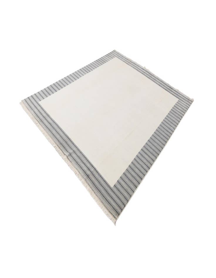 Detail image of 7' 10 x 9' 9  Hand Knotted Darya Wool Rug