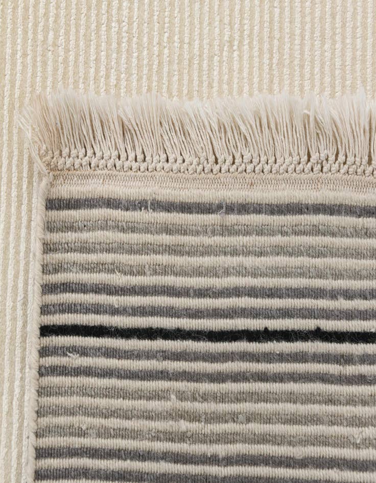 Detail image of 9' 7 x 12' 10  Hand Knotted Darya Wool Rug