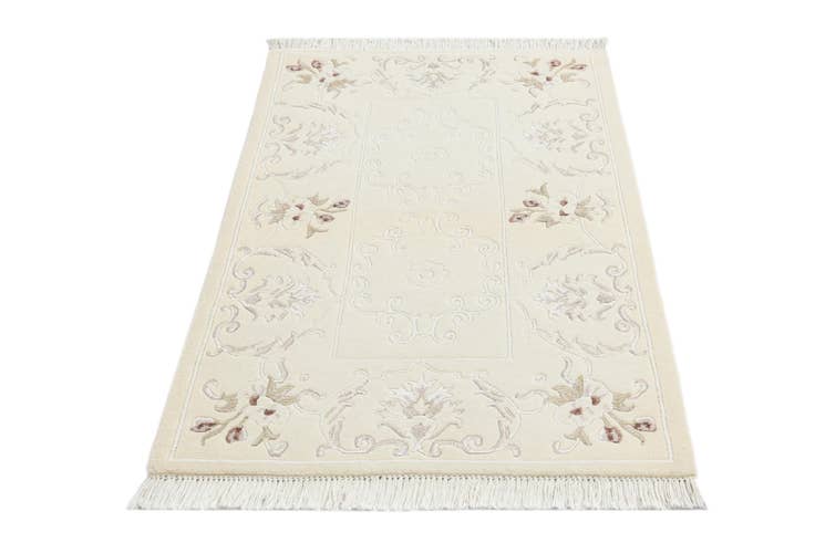 Detail image of 2' 9 x 4' 8 Hand Knotted Darya Wool Rug