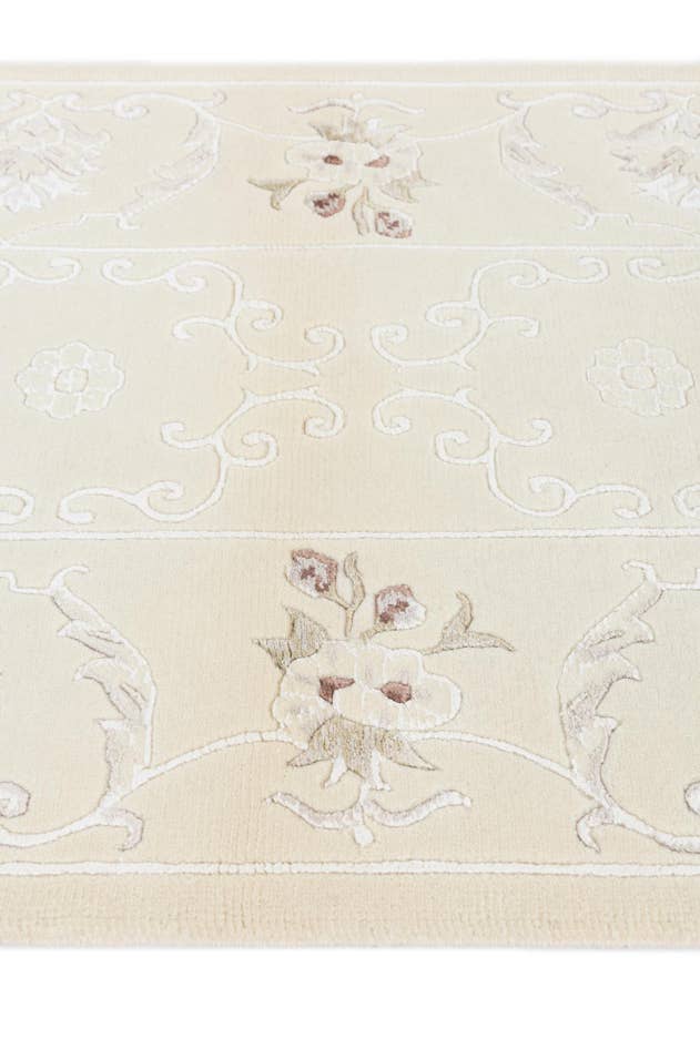 Detail image of 2' 9 x 4' 8 Hand Knotted Darya Wool Rug