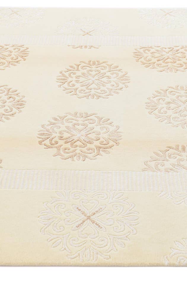 Detail image of 5' 7 x 8' Darya Rug