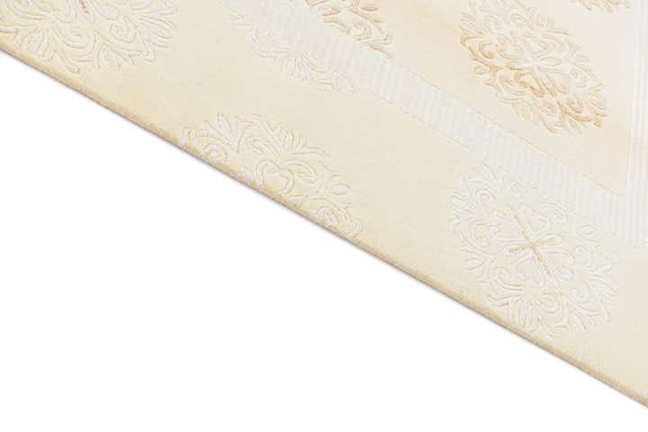 5' 7 x 8' Darya Rug