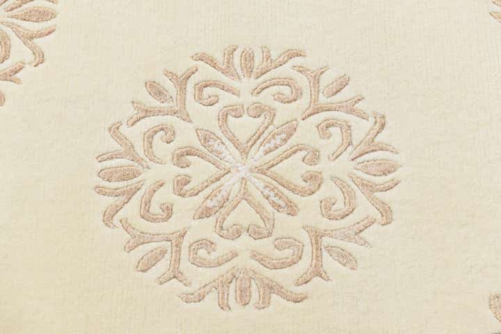 5' 7 x 8' Darya Rug