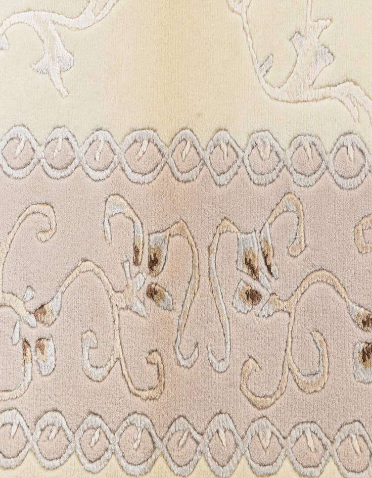 Detail image of 2' 11 x 4' 11  Hand Knotted Darya Wool Rug