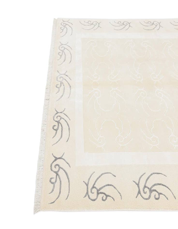 Detail image of 5' 7 x 7' 10 Darya Rug