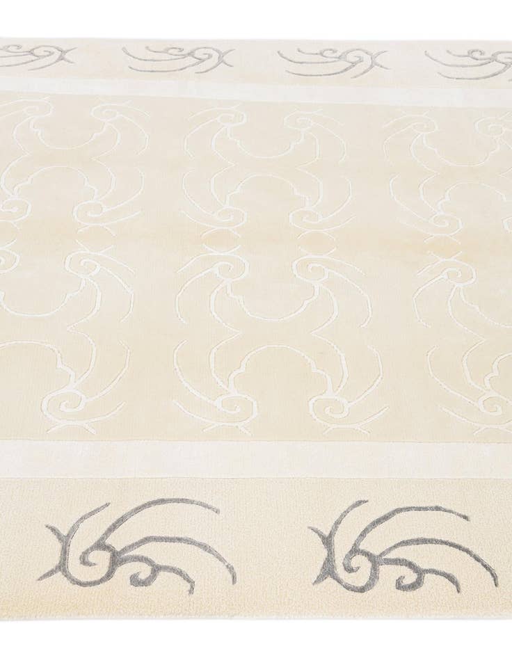 Detail image of 5' 7 x 7' 10 Darya Rug