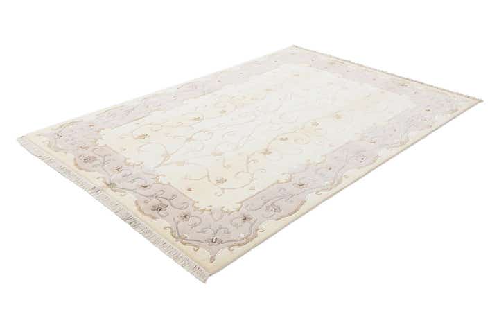 5' 7 x 8' Darya Rug