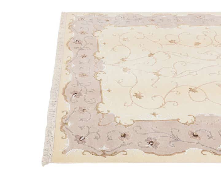 5' 7 x 8' Darya Rug