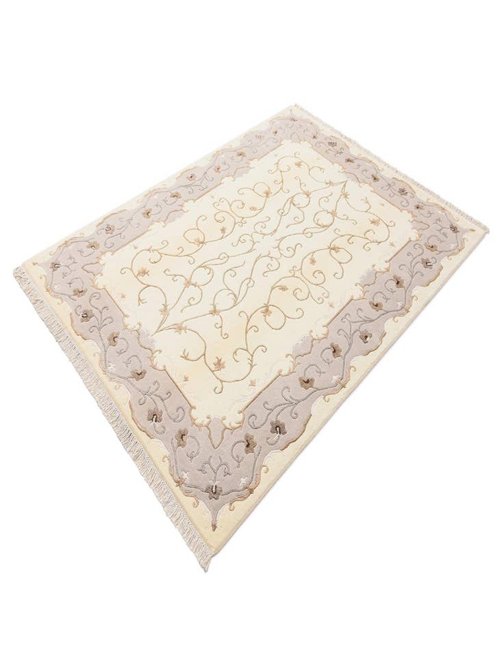 Detail image of 5' 9 x 7' 11 Darya Rug