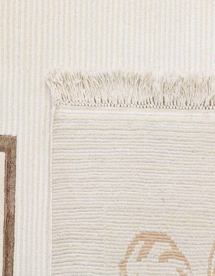 Detail image of 5' 7 x 7' 10 Darya Rug