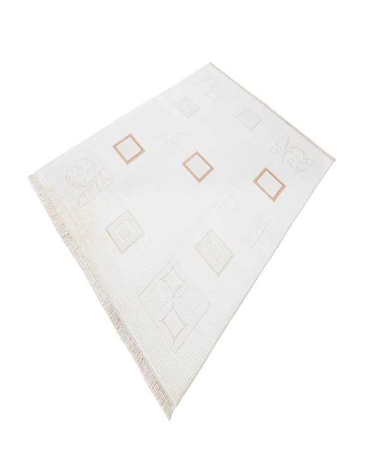 Detail image of 5' 7 x 7' 10 Darya Rug