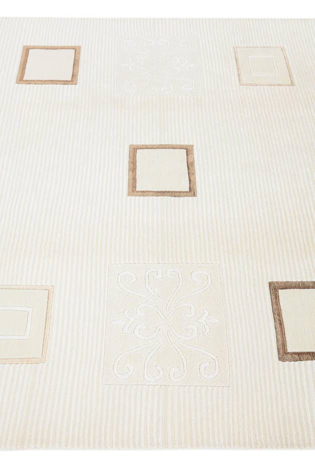 Detail image of 5' 7 x 7' 10 Darya Rug