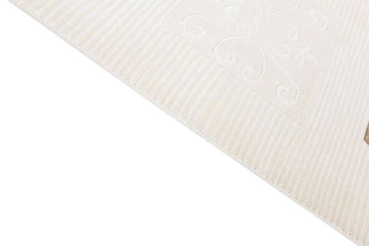 5' 7 x 7' 10 Darya Rug