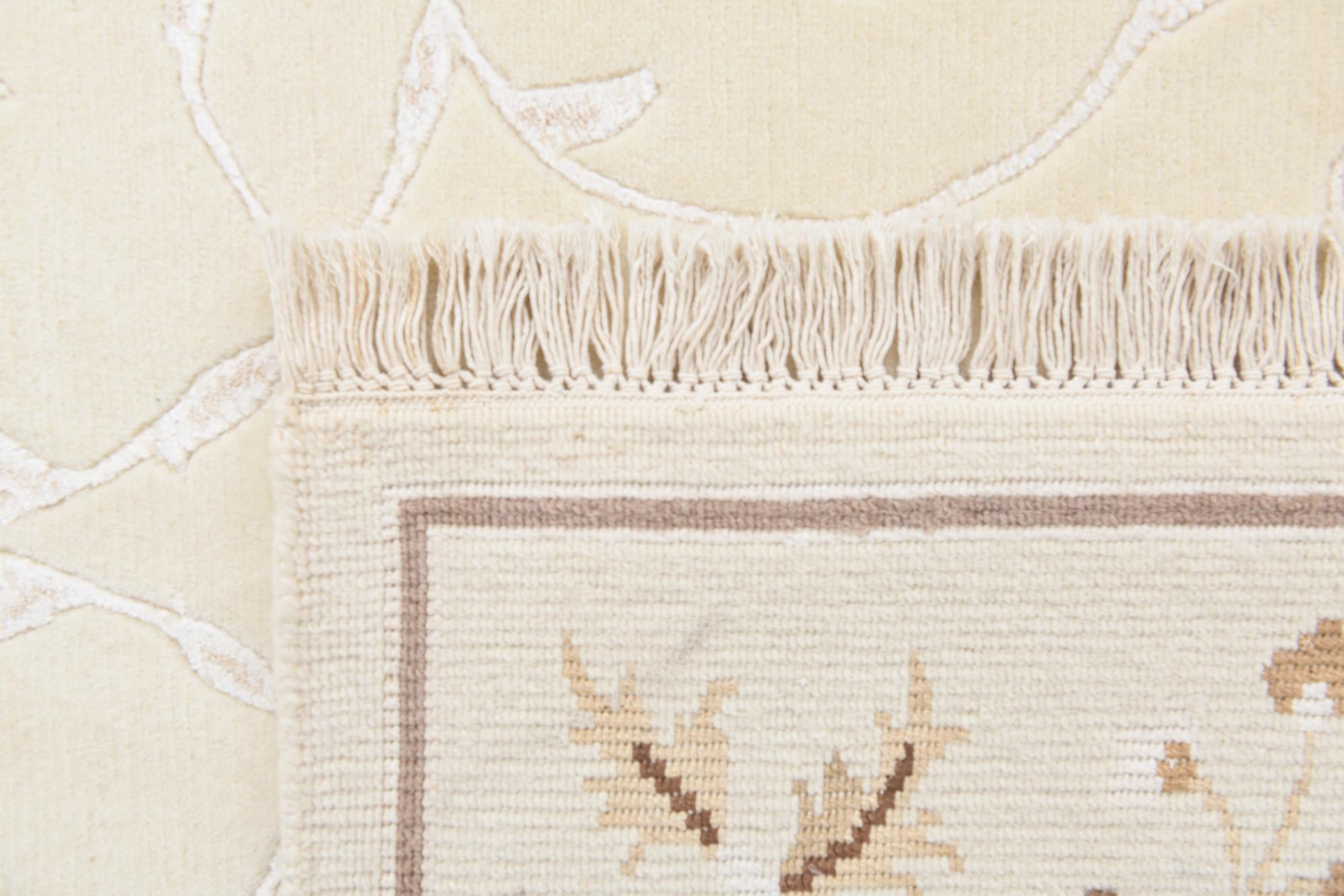 5' 7 x 7' 10 Hand Knotted Darya Wool Rug