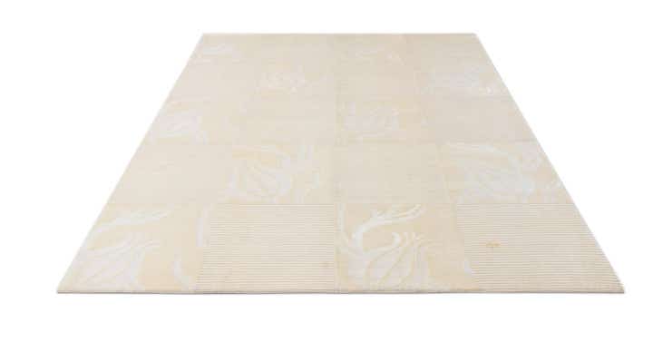 5' 7 x 8' Hand Knotted Darya Wool Rug